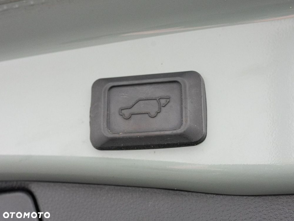 Toyota RAV4 - 25
