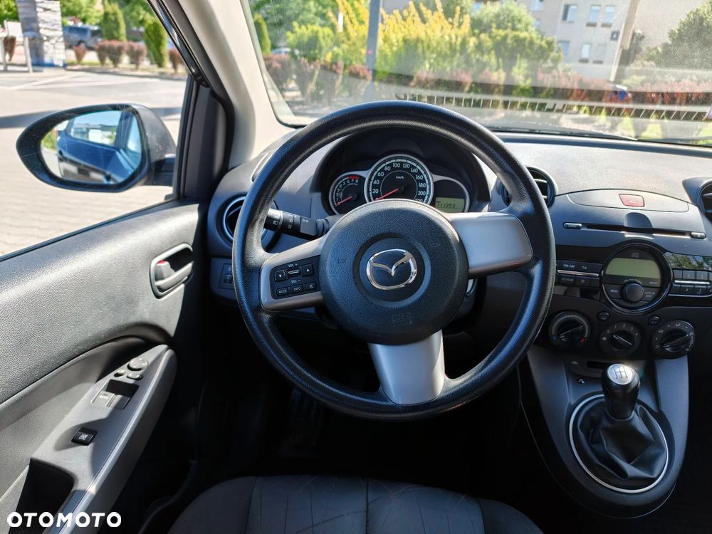Mazda 2 1.3 Exclusive - 12