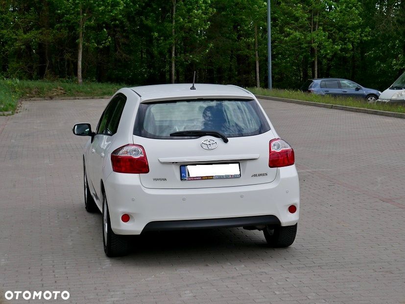 Toyota Auris 1.6 Executive - 5