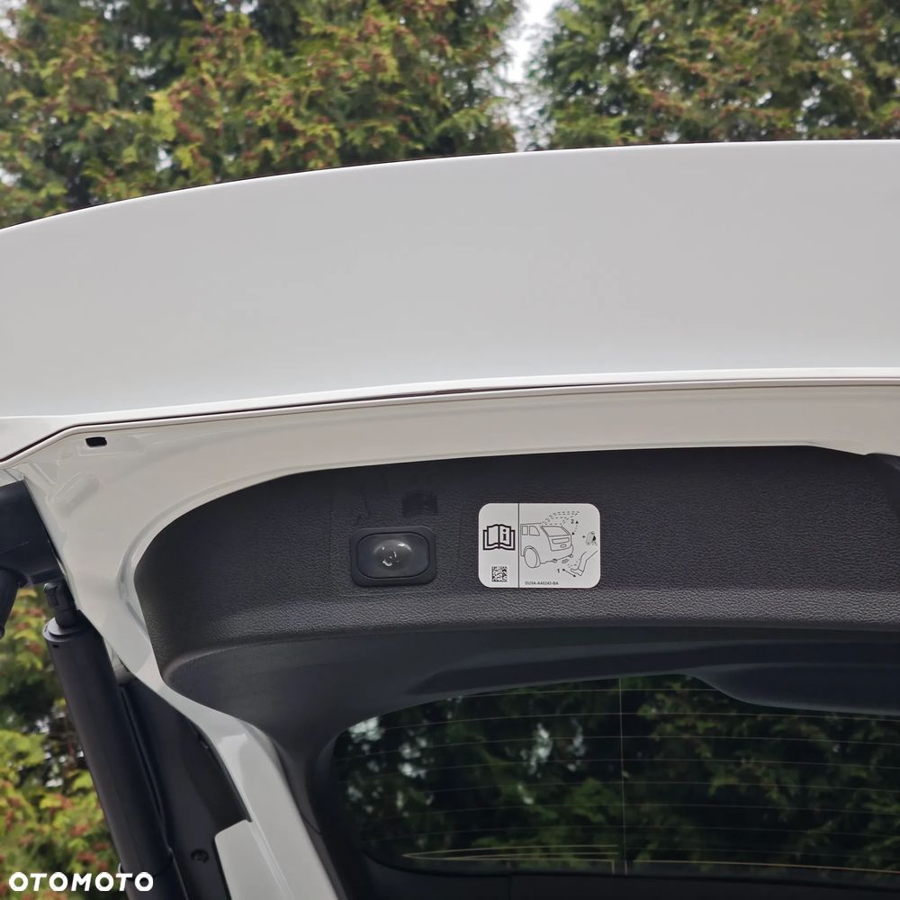 Ford Kuga 1.5 EcoBoost 2x4 ST-Line - 27