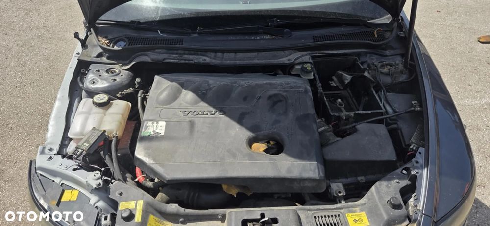 VOLVO V50 2,0 D chłodnica klimatyzacji - 1