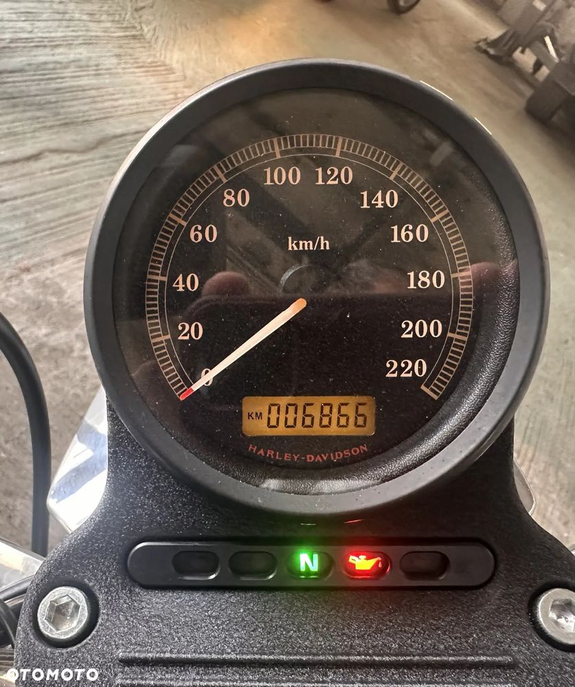 Harley-Davidson Sportster Low 883L - 6