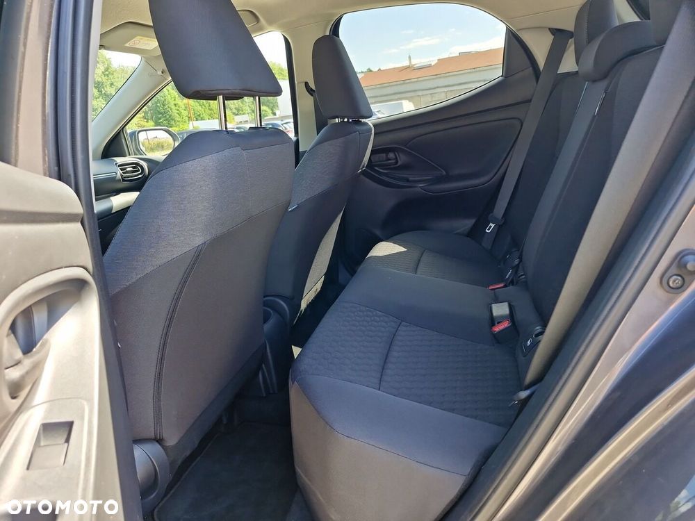 Toyota Yaris - 11