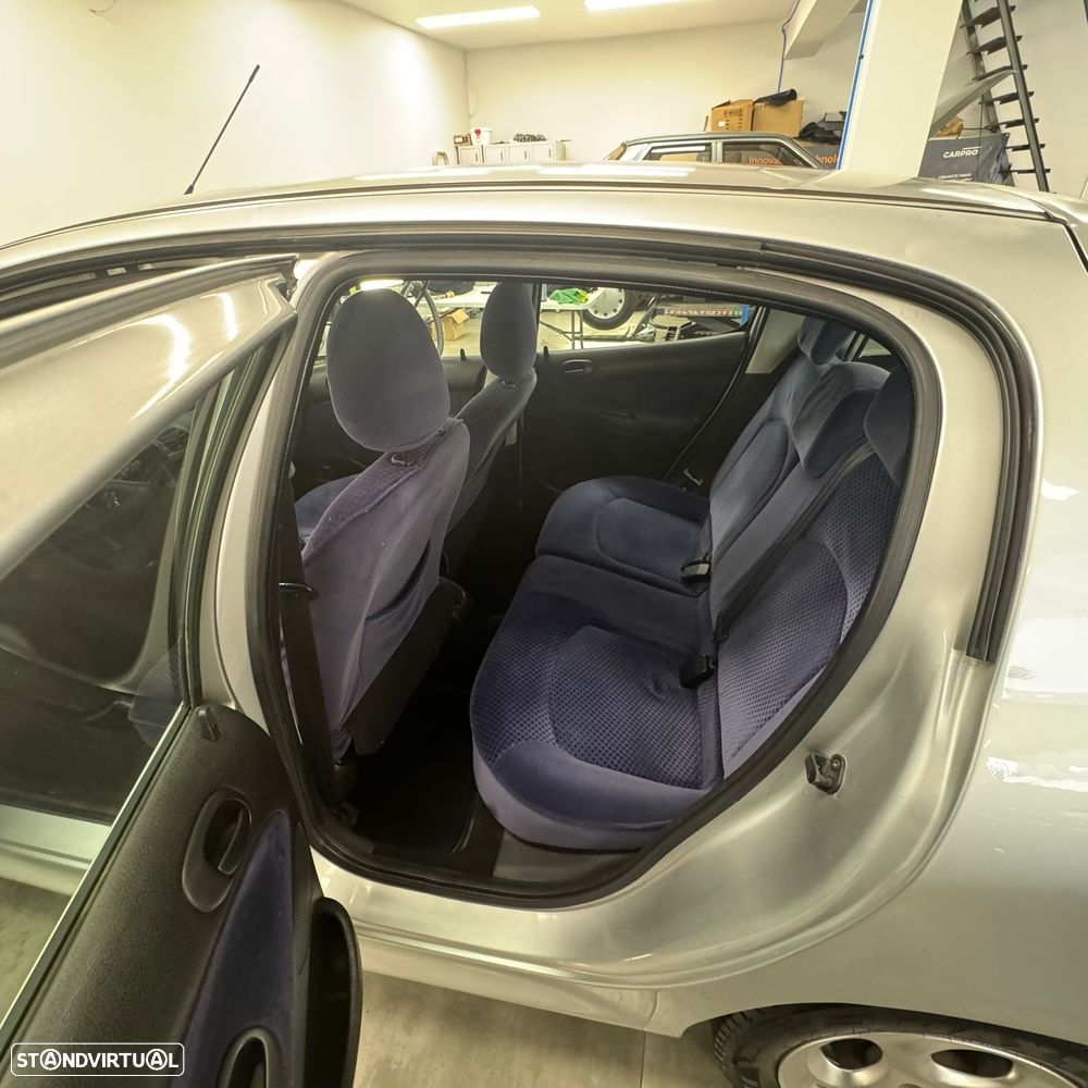 Peugeot 206 1.1 Black & Silver - 7