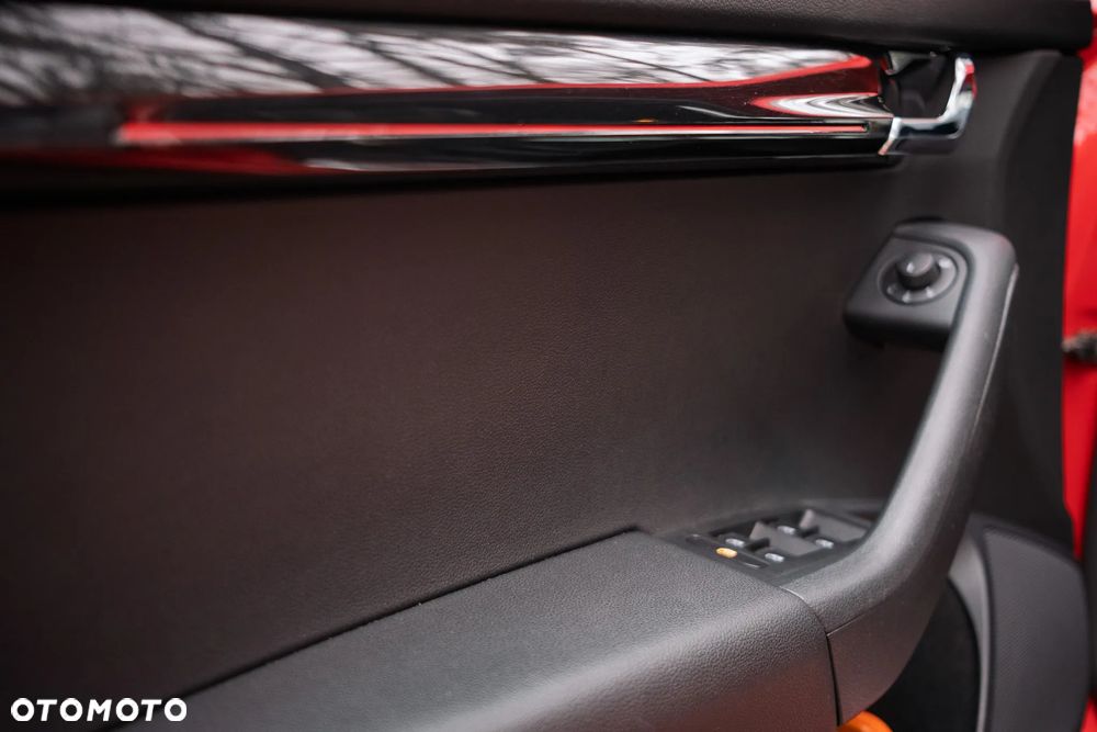 Skoda Octavia 2.0 TSI RS Challenge 245 DSG - 21