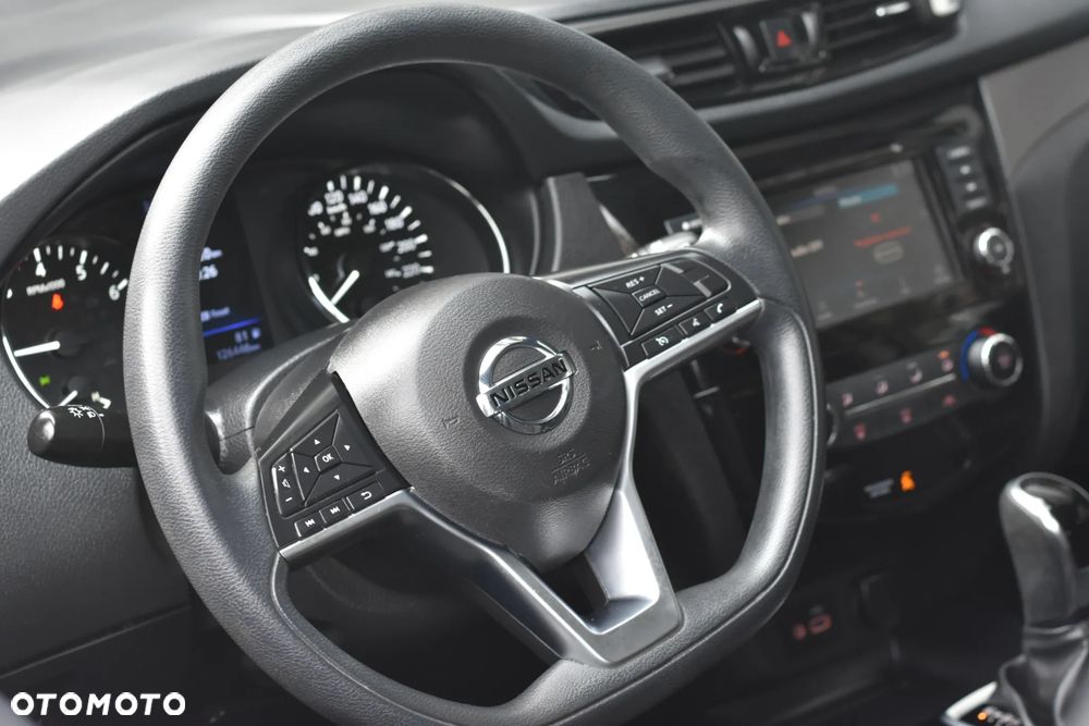Nissan Qashqai - 25