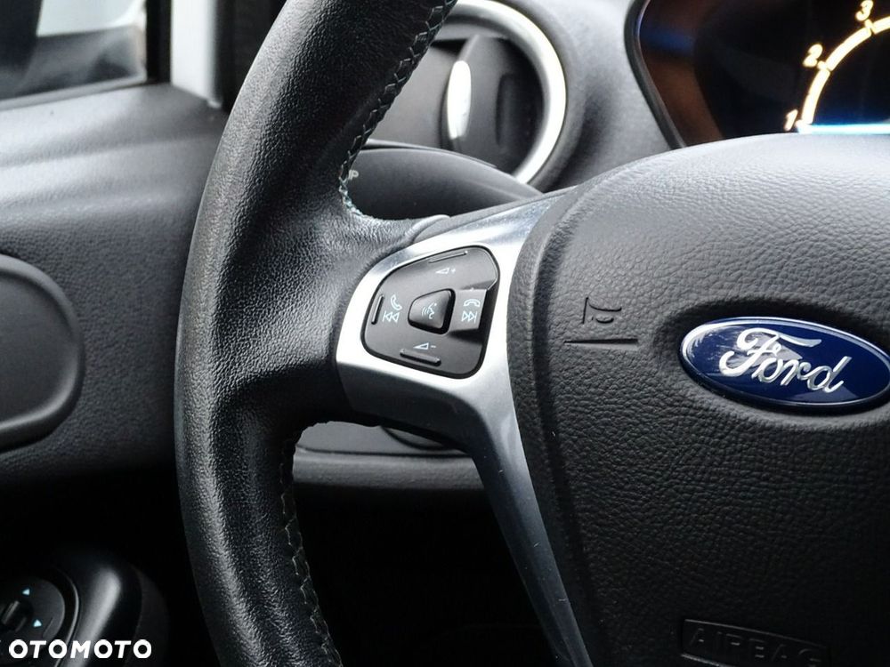 Ford Fiesta - 15