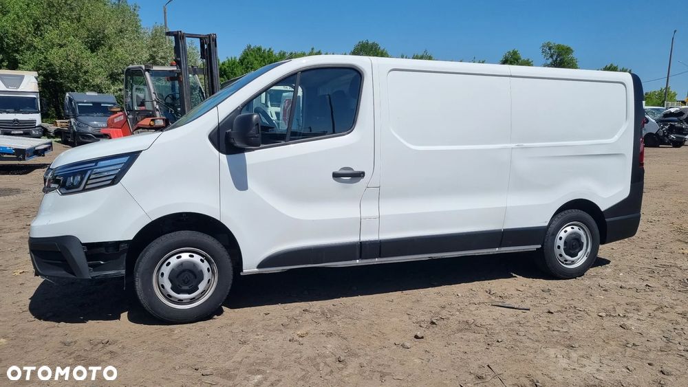 Renault Trafic - 12