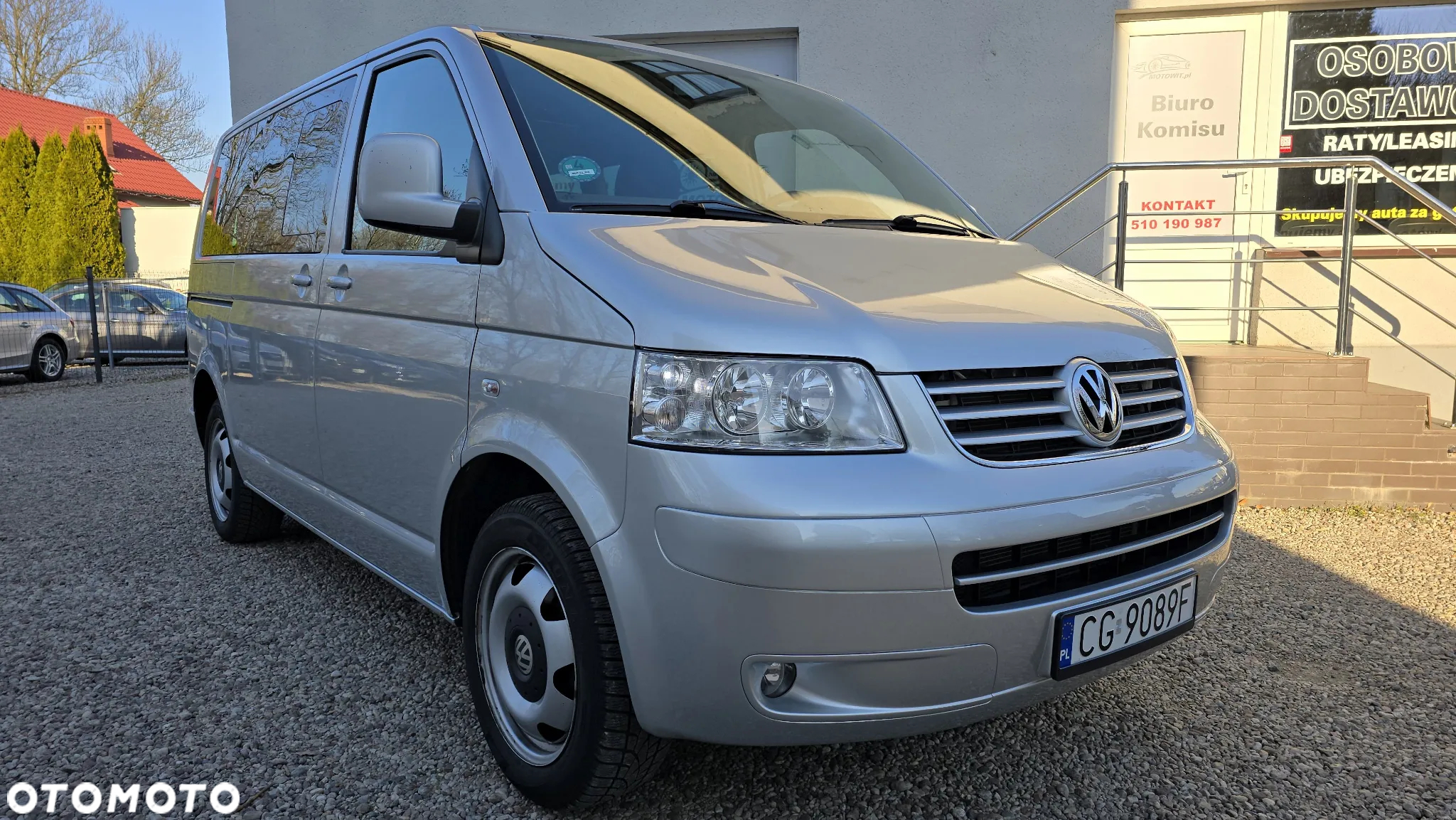 Volkswagen Caravelle - 11