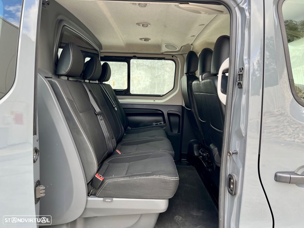 Renault Trafic 1.6 DCI Cabine dupla 6 lugares versão longa - 33