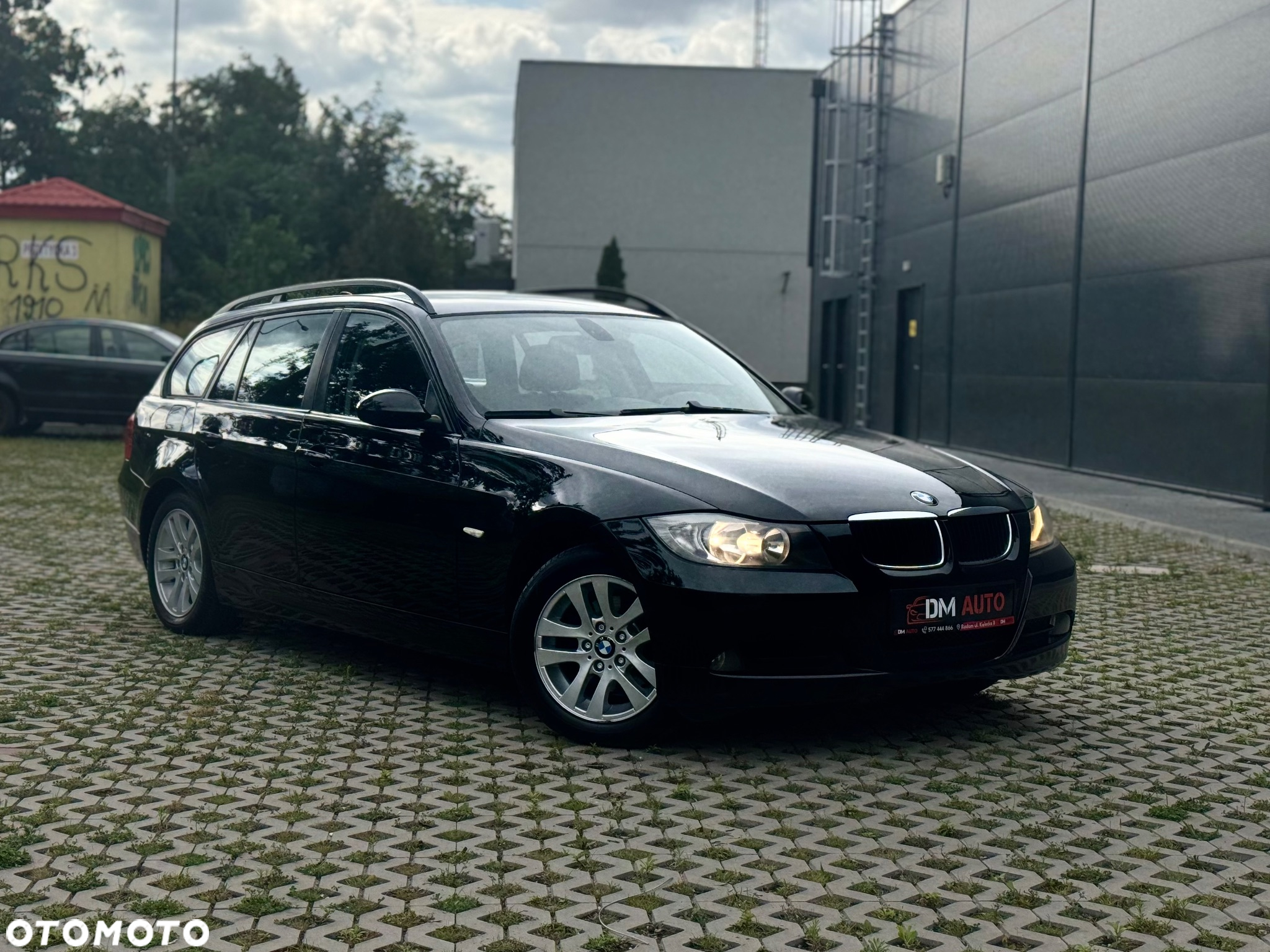 BMW Seria 3 318i Touring - 2