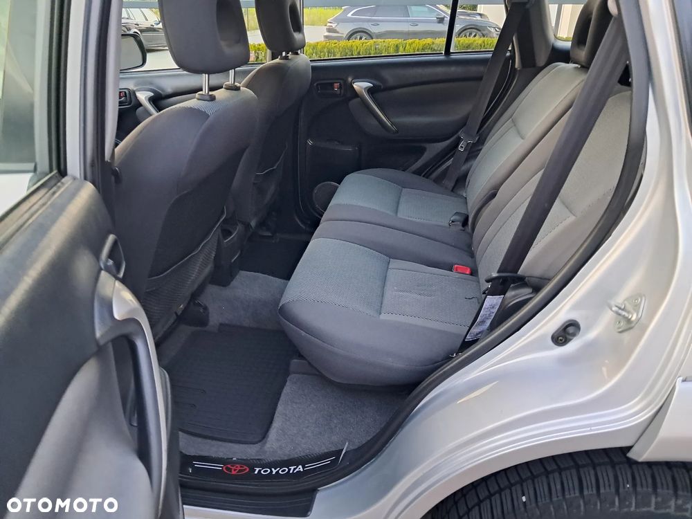 Toyota RAV4 2.0 VVT-i 4x4 - 20
