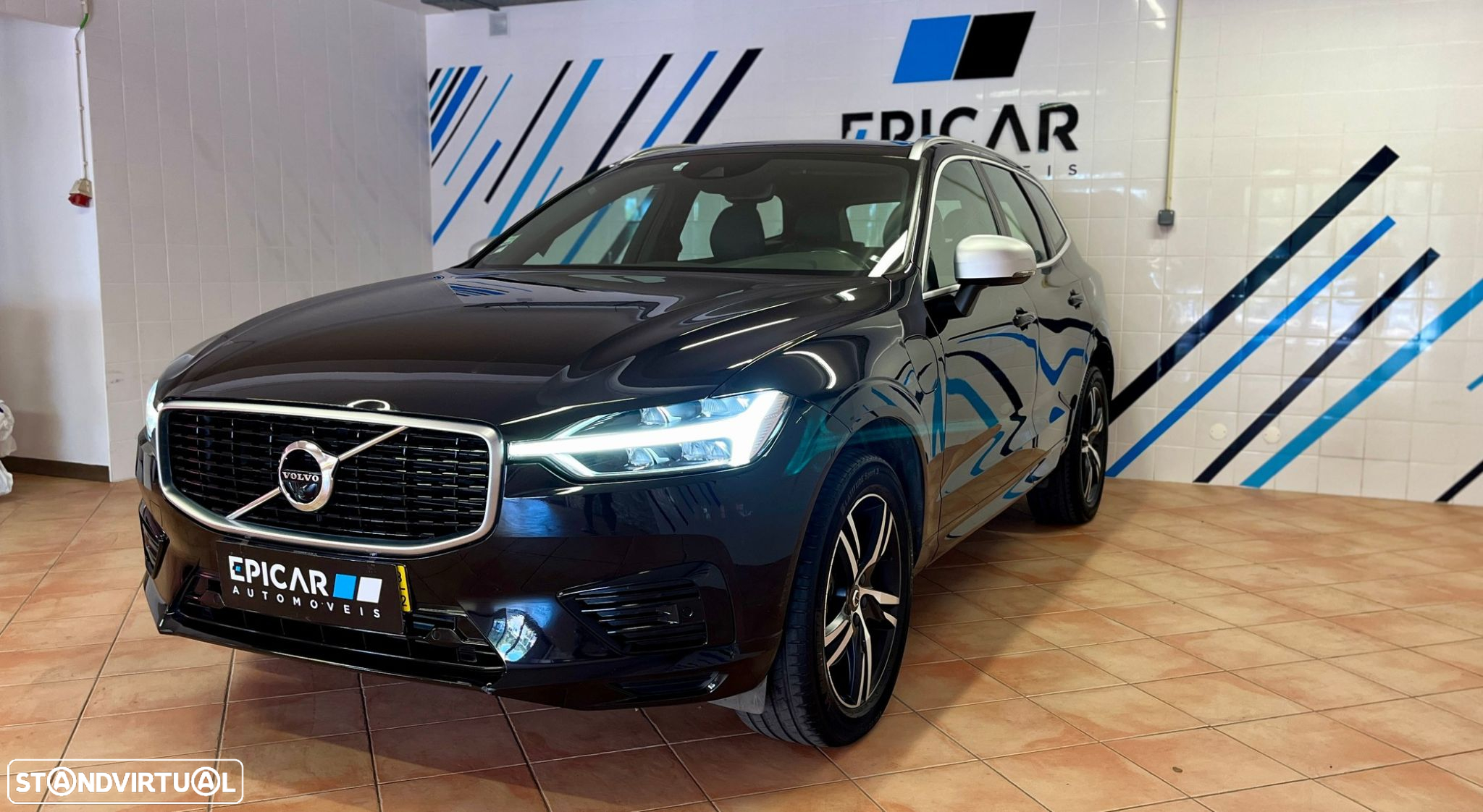 Volvo XC 60 2.0 T8 PHEV R-Design AWD - 4