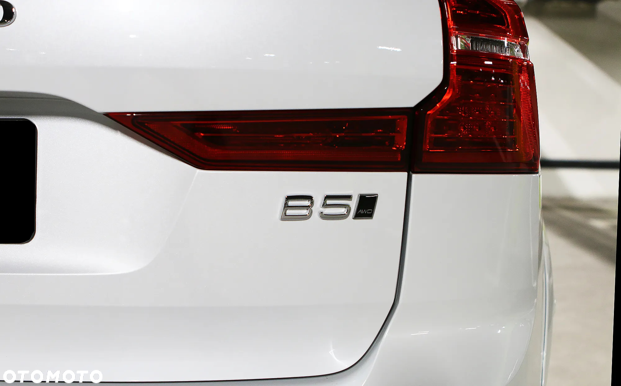 Volvo XC 60 B5 B AWD Ultimate Black Edition - 12