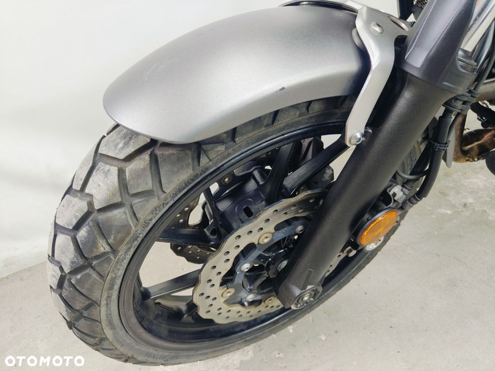 Yamaha XSR - 22