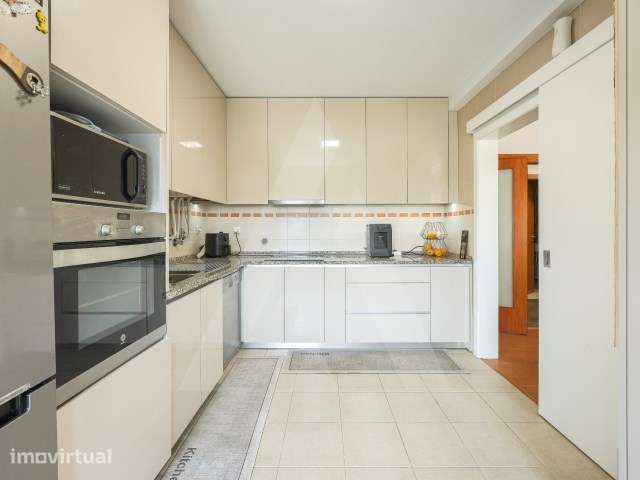 Apartamento T3 com garagem a poucos minutos do centro da cidade - Grande imagem: 4/34