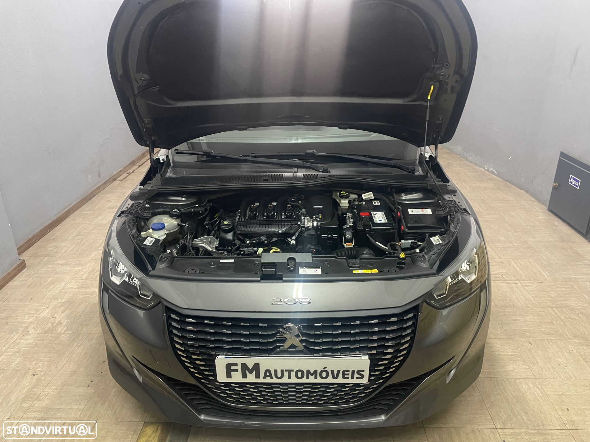 Peugeot 208 1.2 PureTech SE Style - 28