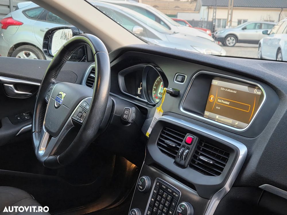 Volvo V40 D2 Momentum - 13