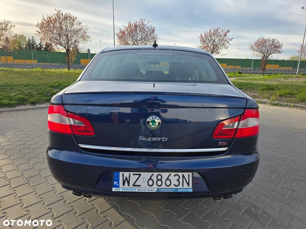 Skoda Superb 2.0 TSI Ambition DSG - 19
