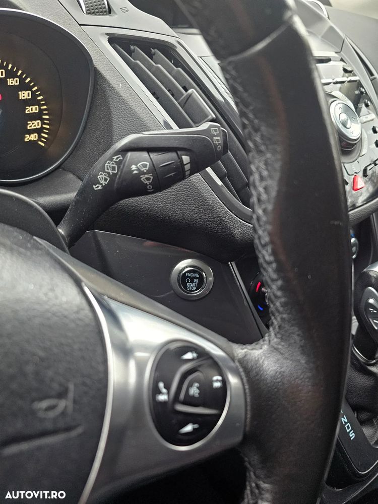 Ford Kuga 2.0 TDCi Powershift 4WD Titanium - 31