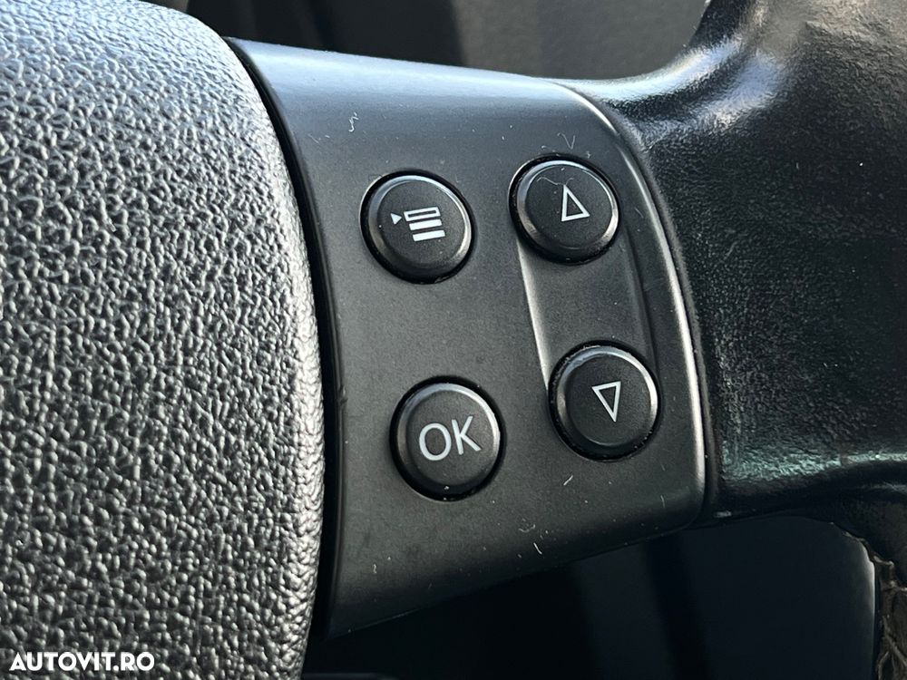 Volkswagen Jetta 1.9 TDI DPF United - 25