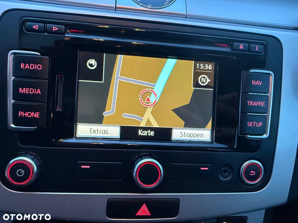 Volkswagen Passat - 17