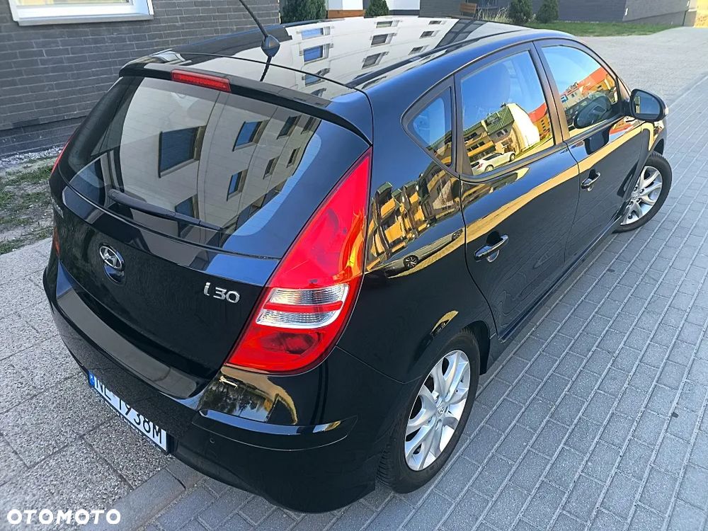Hyundai i30 i30cw 1.4 Edition Plus - 11