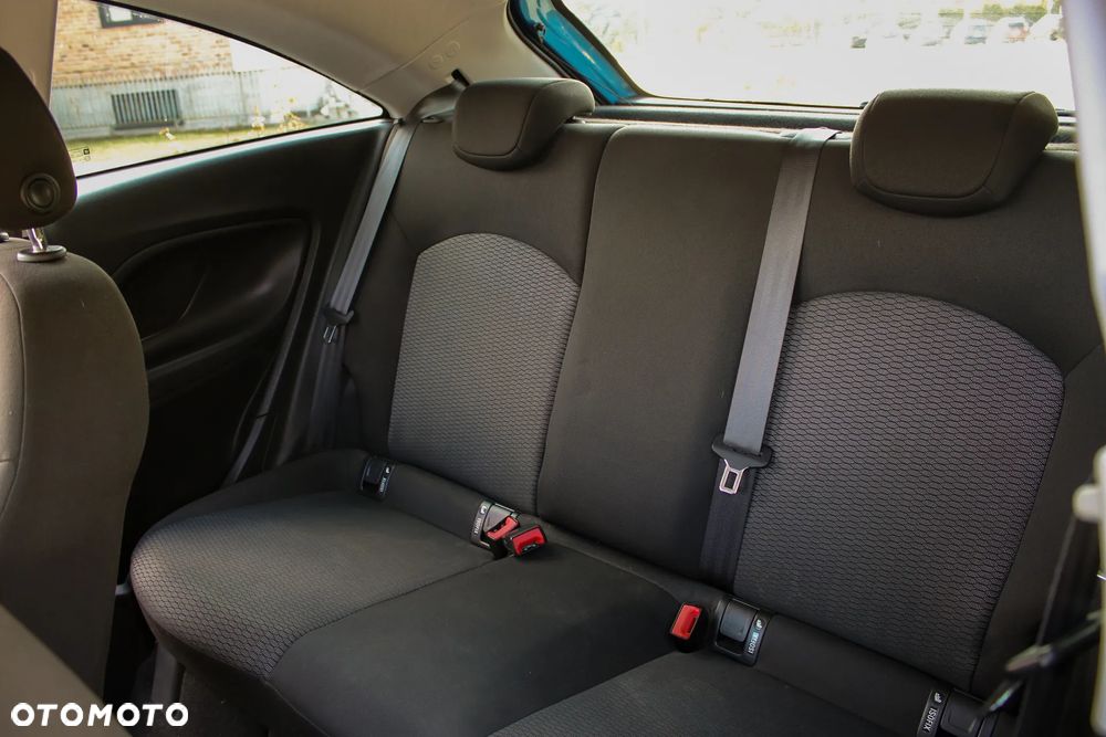 Opel Corsa 1.4 16V Cosmo - 34