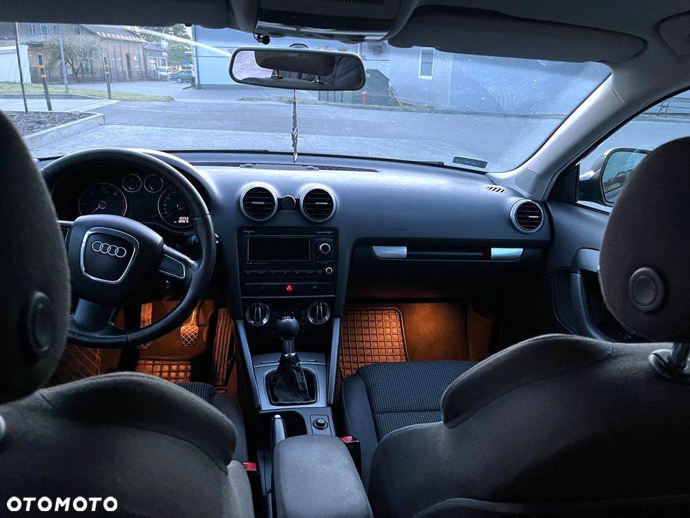 Audi A3 Sportback 2.0 TDI Attraction - 11