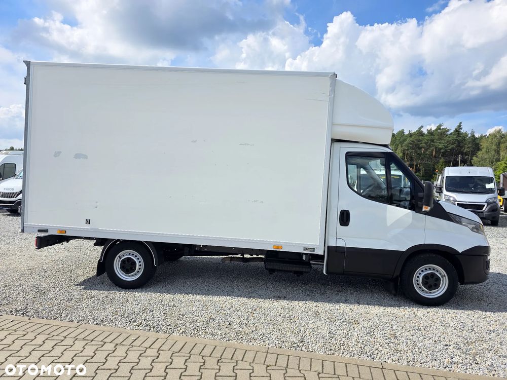 Iveco IVECO 35S18 3.0 HPI 180 KONNA KONTENER 4.2 M KLIMA HIMATIC 8 BIEGÓW WEBASTO DO 3.5 T - 6