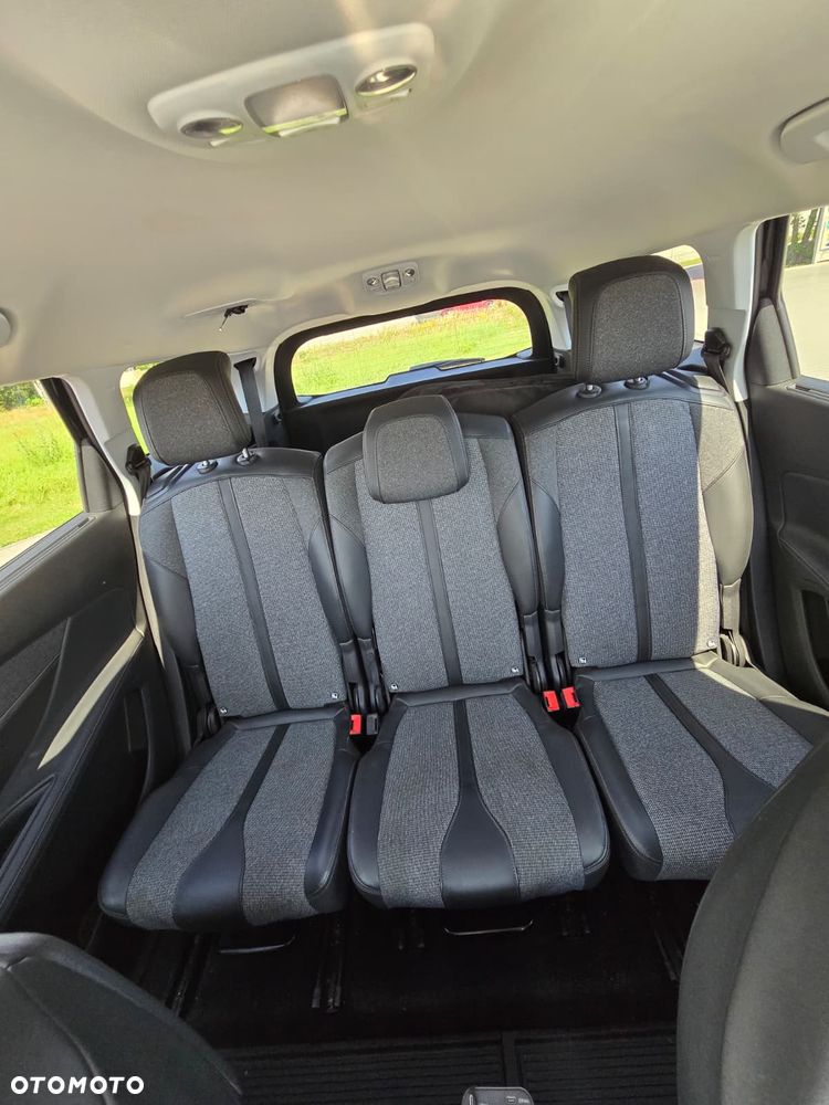 Peugeot 5008 1.2 PureTech Allure S&S EAT8 - 29