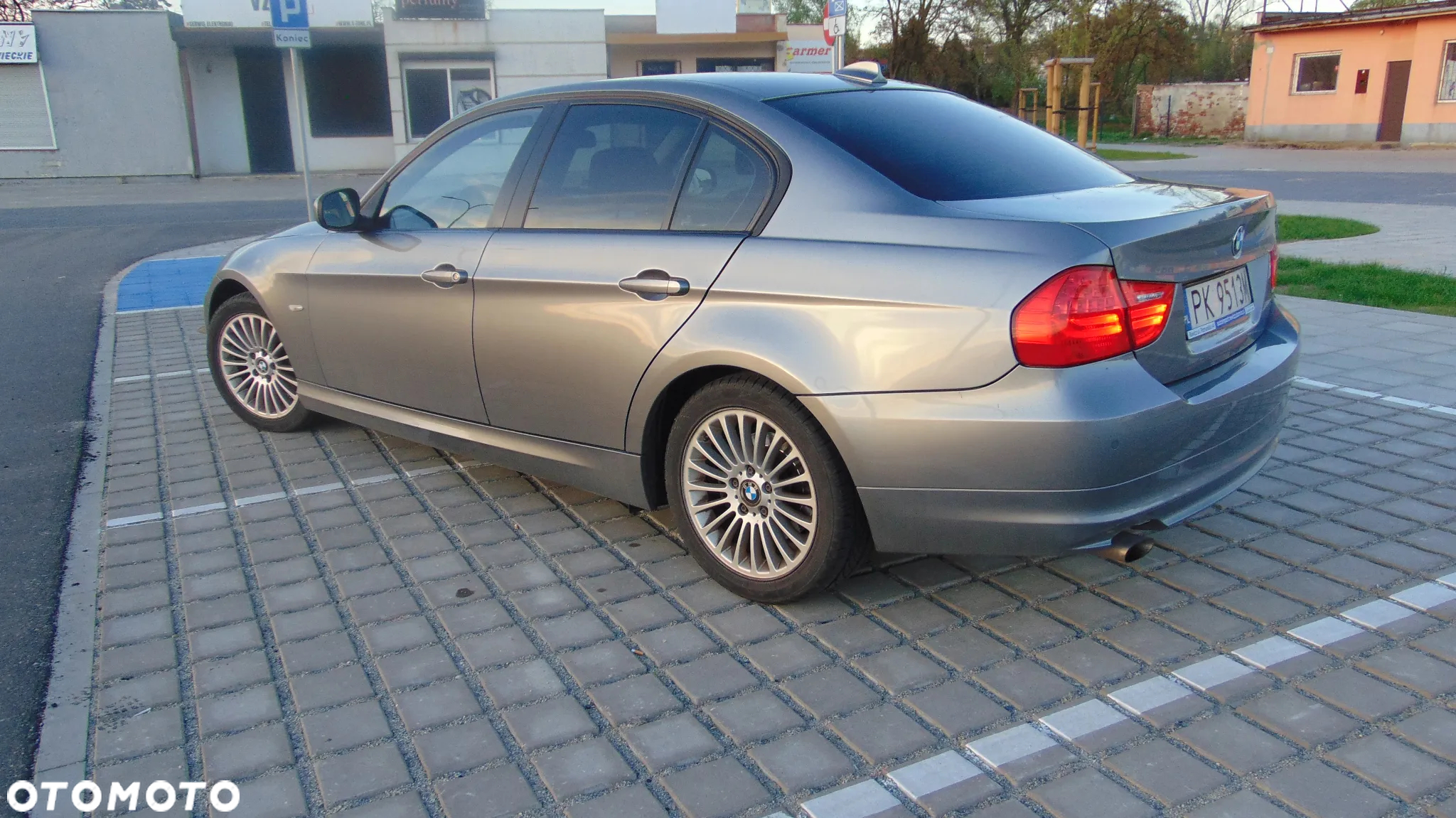 BMW Seria 3 318i - 16