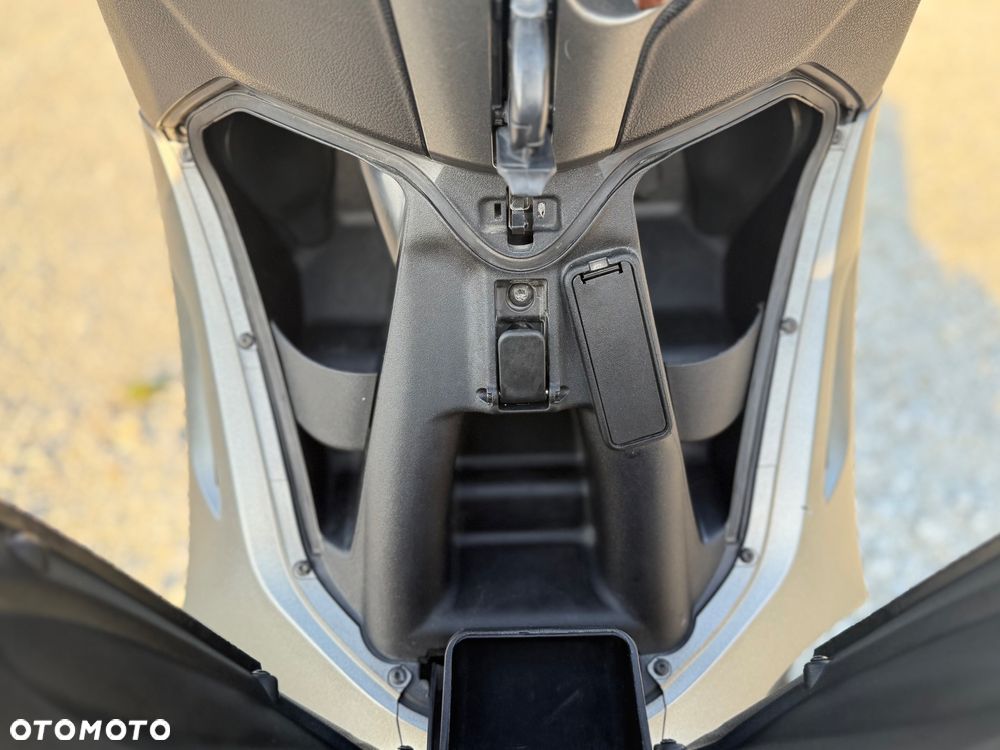 Piaggio Beverly - 16