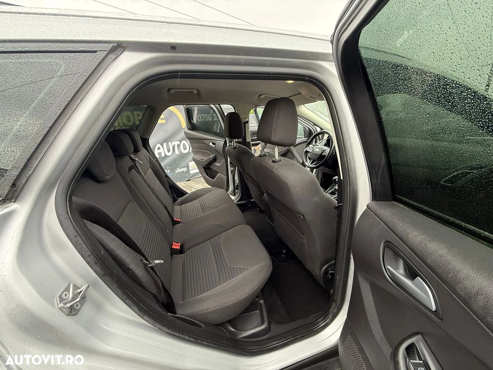 Ford Focus - 7