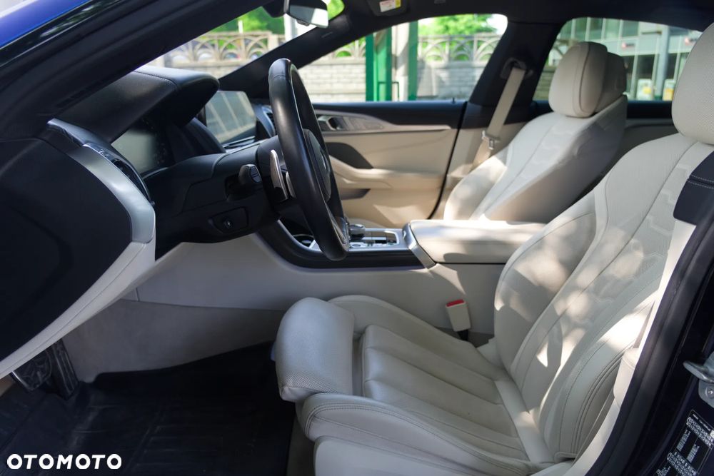 BMW Seria 8 840i xDrive - 7