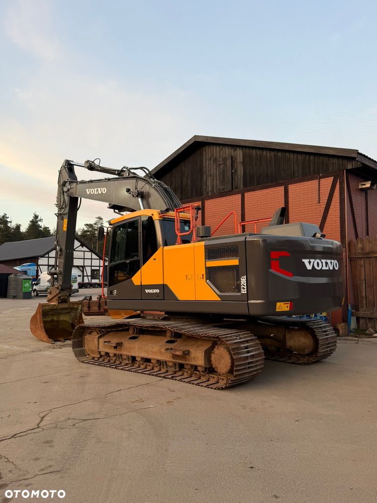 Volvo EC220EL - 4