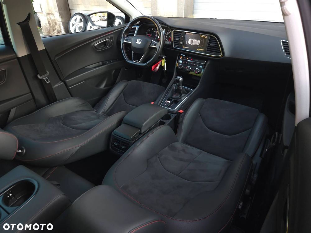 Seat Leon 2.0 TDI DPF FR Black Matt Edition - 33