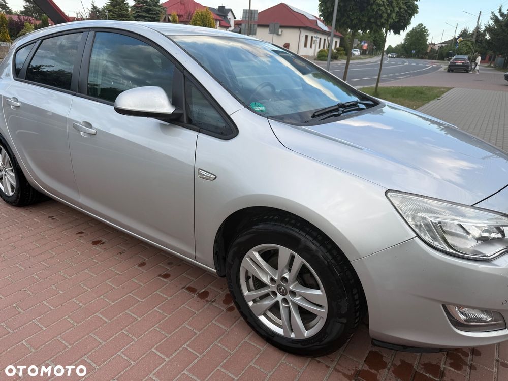 Opel Astra 1.4 Turbo - 2