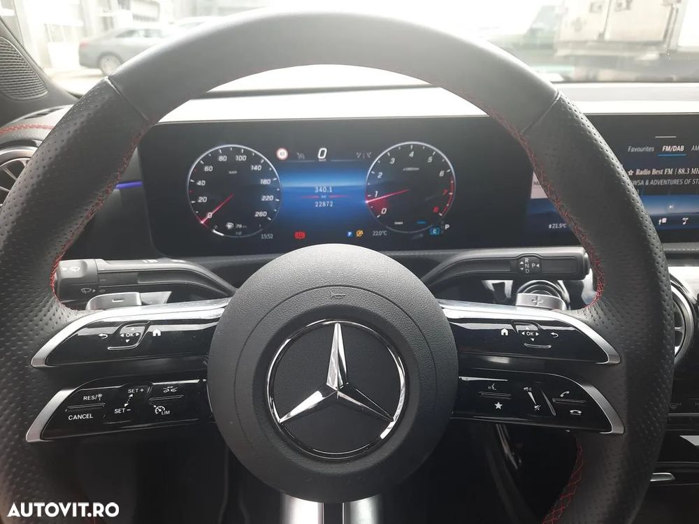 Mercedes-Benz CLA 200 7G-DCT AMG Line - 11