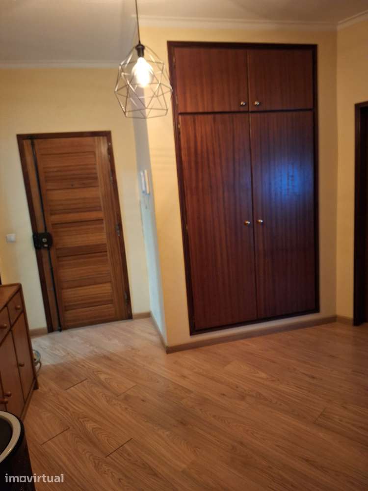 Apartamento T3 à Venda | Centro da Castanheira do Ribatejo - Grande imagem: 2/10