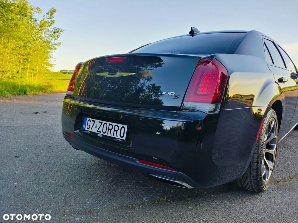 Chrysler 300s - 9