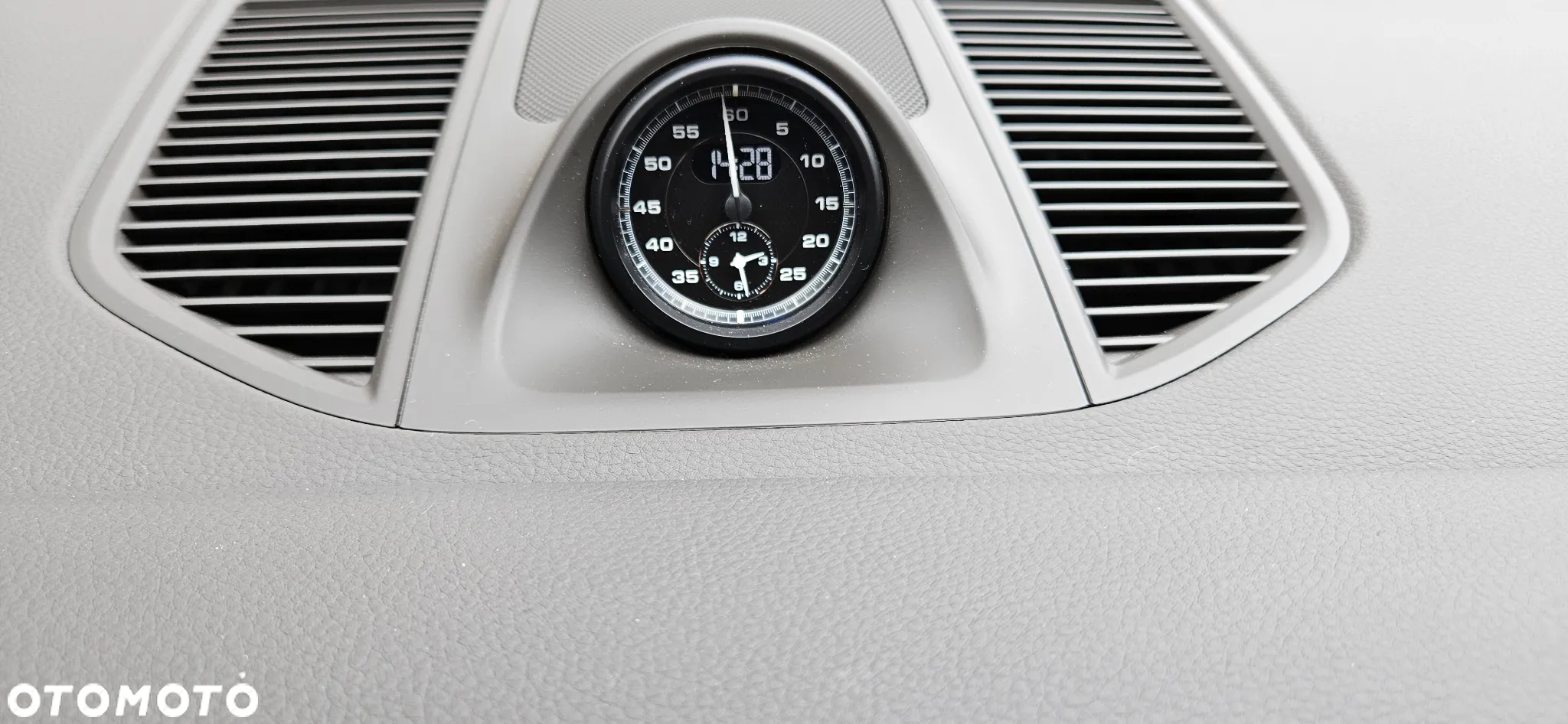 Porsche Macan Standard - 17