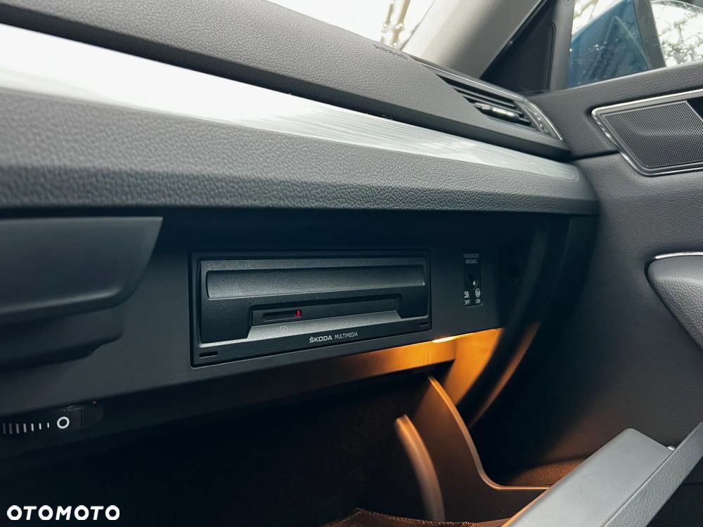 Skoda Superb 1.5 TSI Ambition DSG - 27