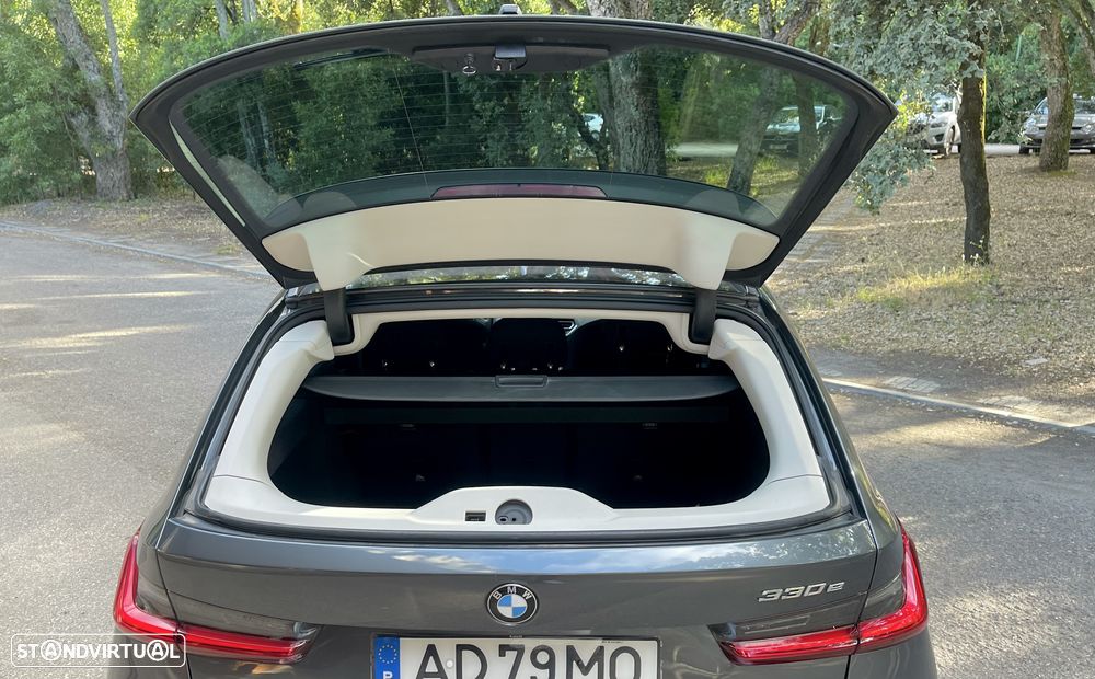 BMW 330 e Corporate Edition Auto - 24