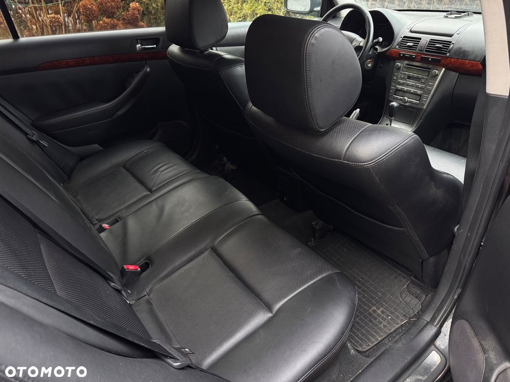 Toyota Avensis 2.4 VVT-i Prestige - 13