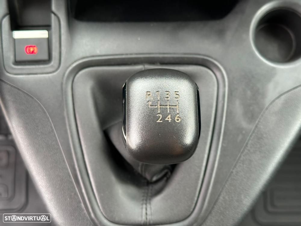 Toyota Proace City 1.5 D 3LUG. IVA Dedutível 6V - 17