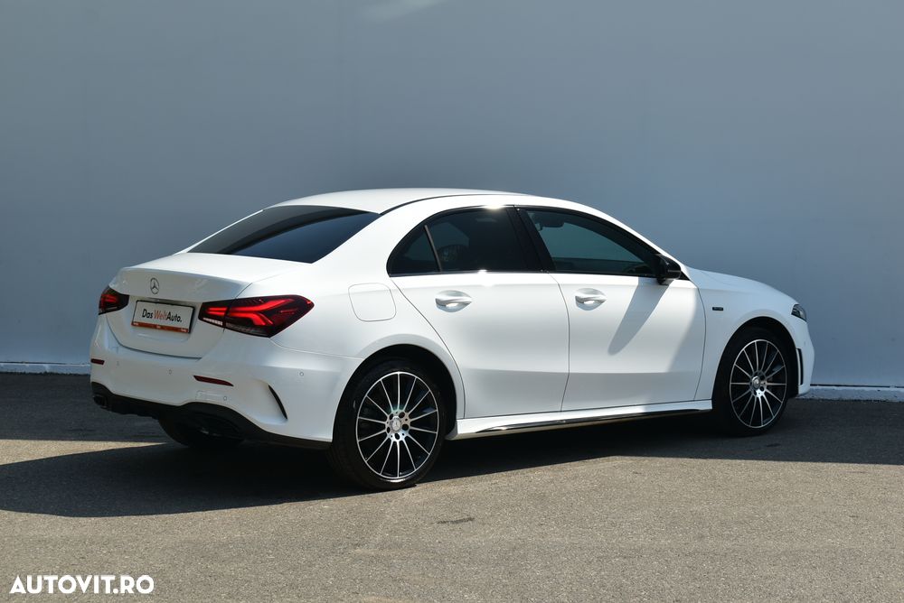 Mercedes-Benz A 250 e 8G-DCT AMG Line - 3