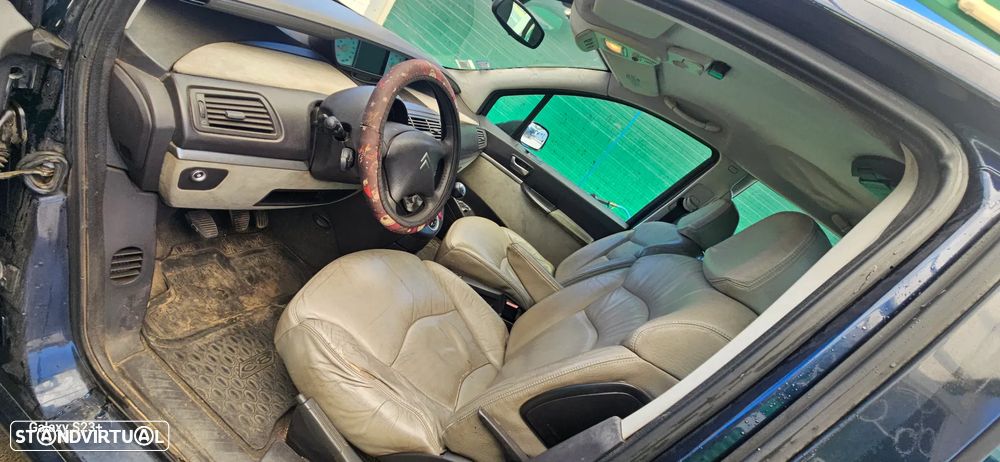 Citroën C8 2.2 HDi 16V Exclusive - 14