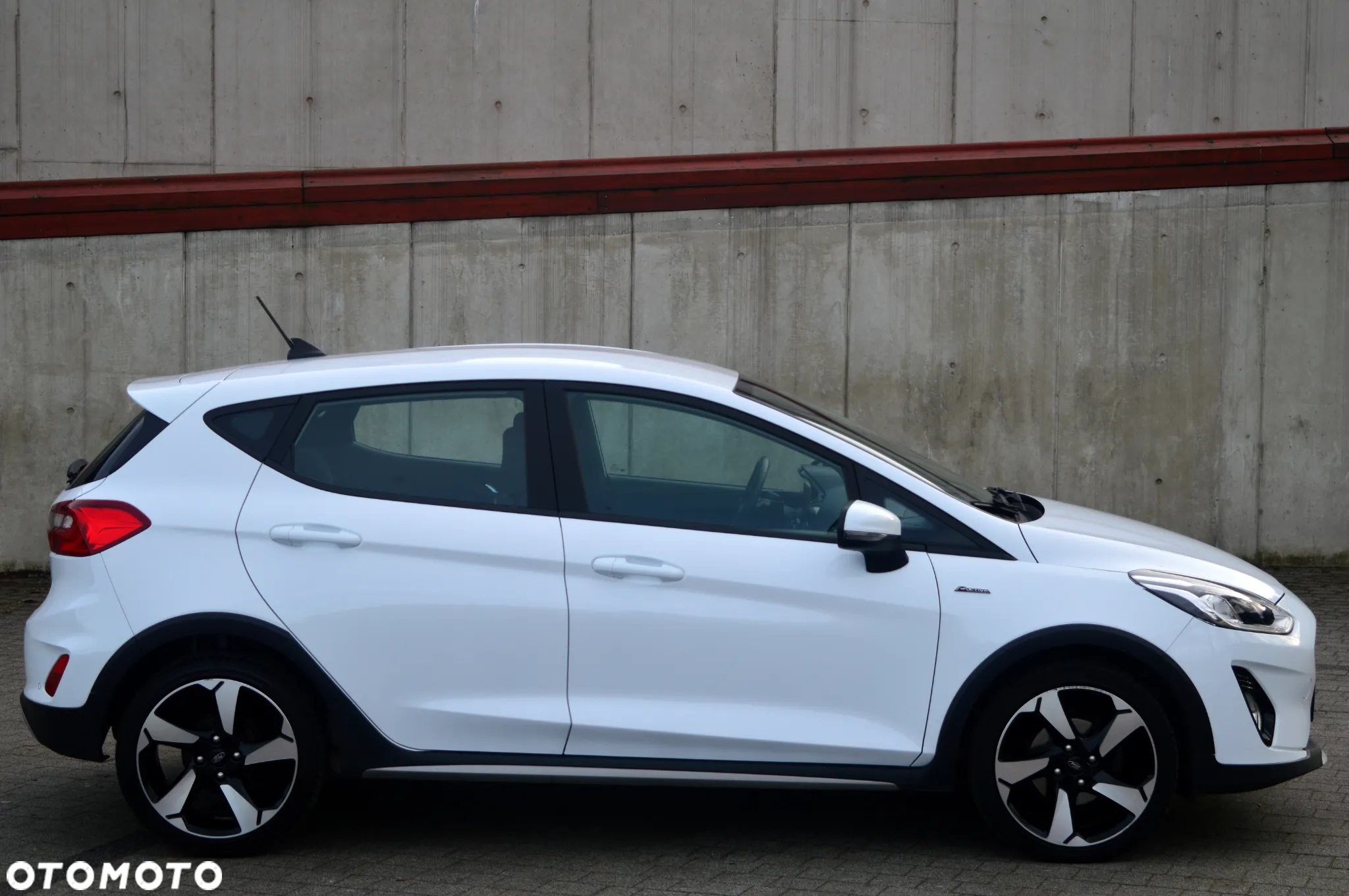 Ford Fiesta 1.0 EcoBoost S&S ACTIVE PLUS - 8