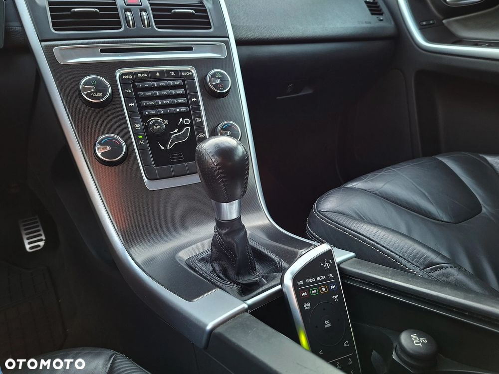 Volvo XC 60 D4 RDesign - 25